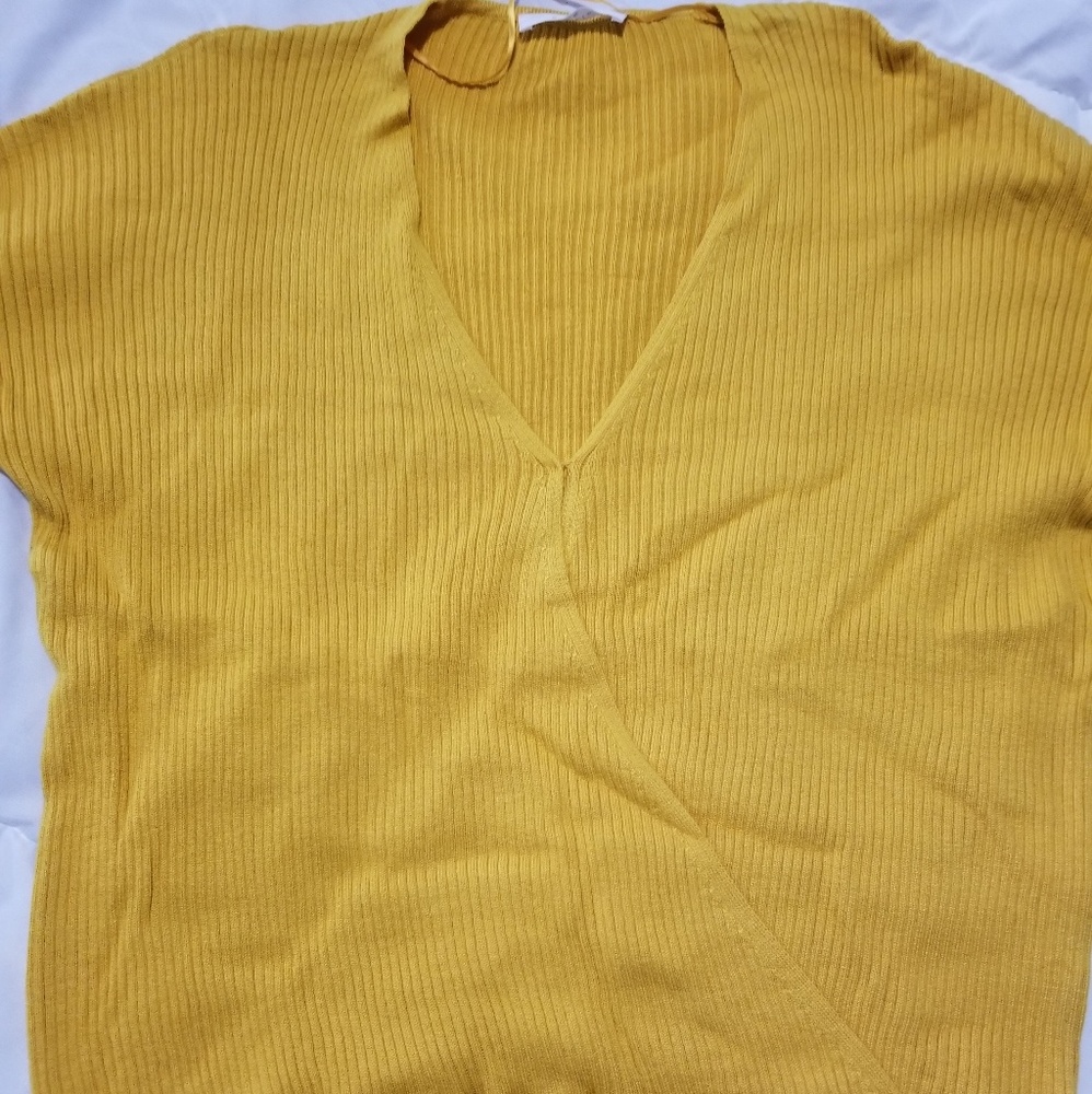 NWT Ribbed Sweater - Picture 3 of 3